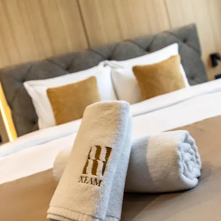 Helm Hotel