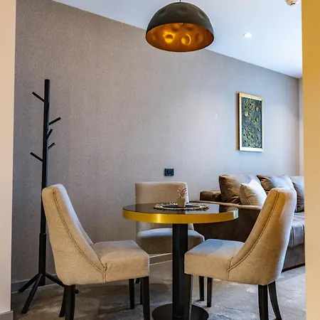 Helm Hotel